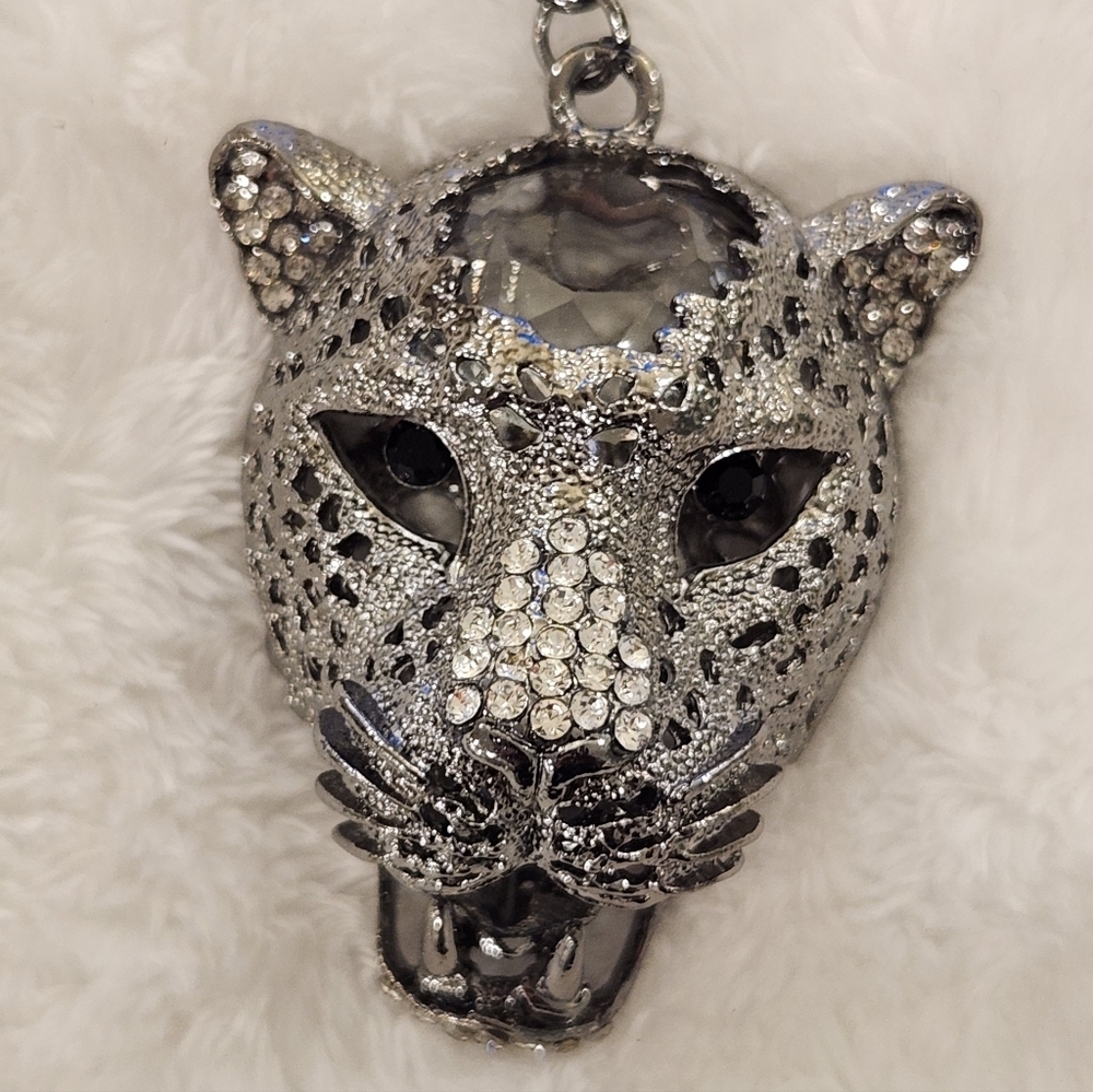 Silver Rhinestone Leopard Keychain Bag Charm - Picture 4 of 6